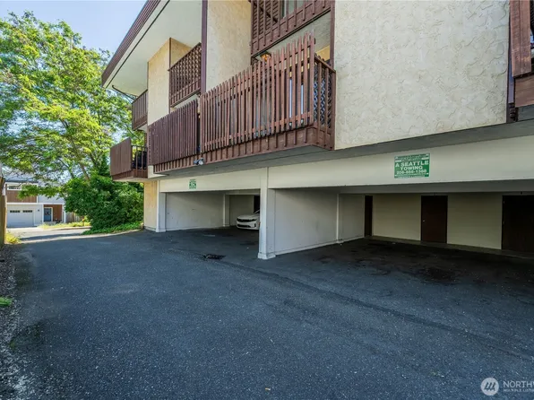 216 SW 154th Street #3, Burien, WA 98166
