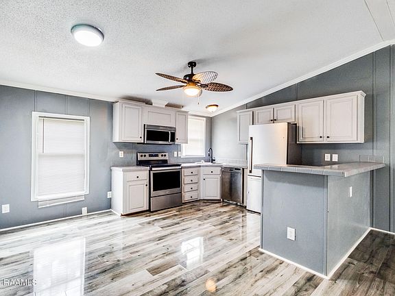 5th image of 233 Fleur Des Coteau