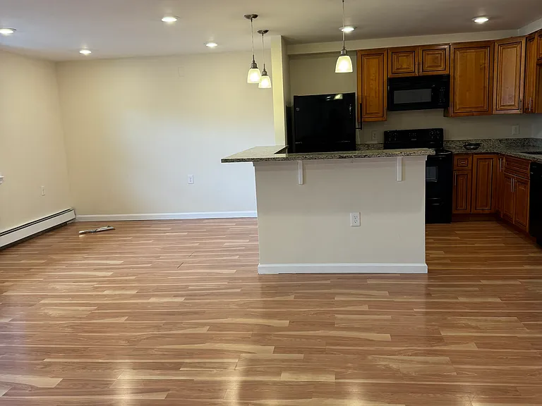 751 Highland Ave — Photo 35