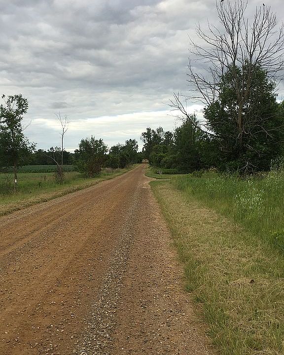 2nd image of E Murphy Lake Rd