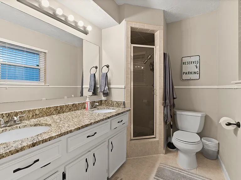 25818 Leafywood Dr — Photo 15