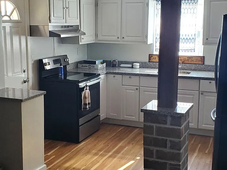735 Brownsville Rd #2 — Photo 6