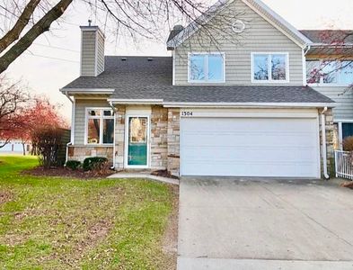 811 Burr Oaks Dr UNIT 1304, West Des Moines, IA, 50266