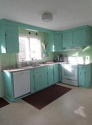 3rd image of 80 Vernon St