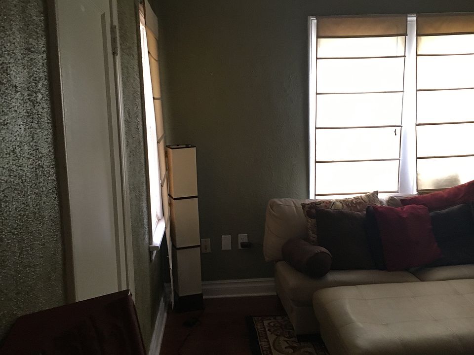 2nd image of 3401 SW 22nd St