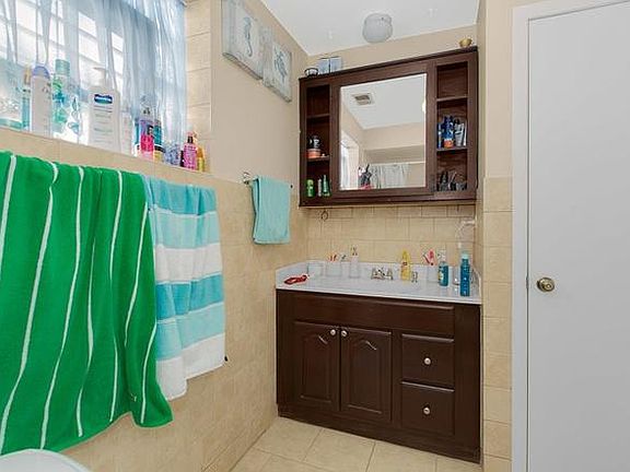 3rd image of 5239 W Foster Ave #2