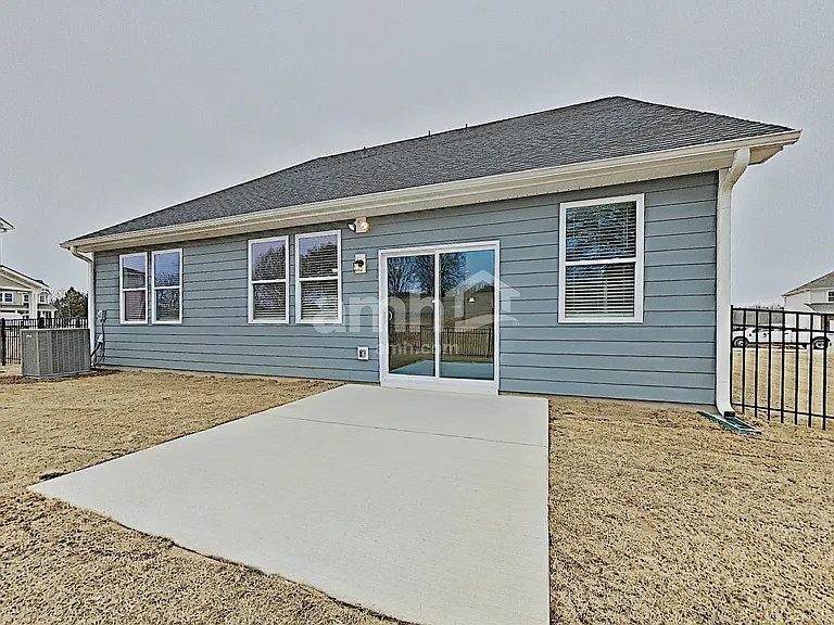 125 Hamilton Park Dr — Photo 32