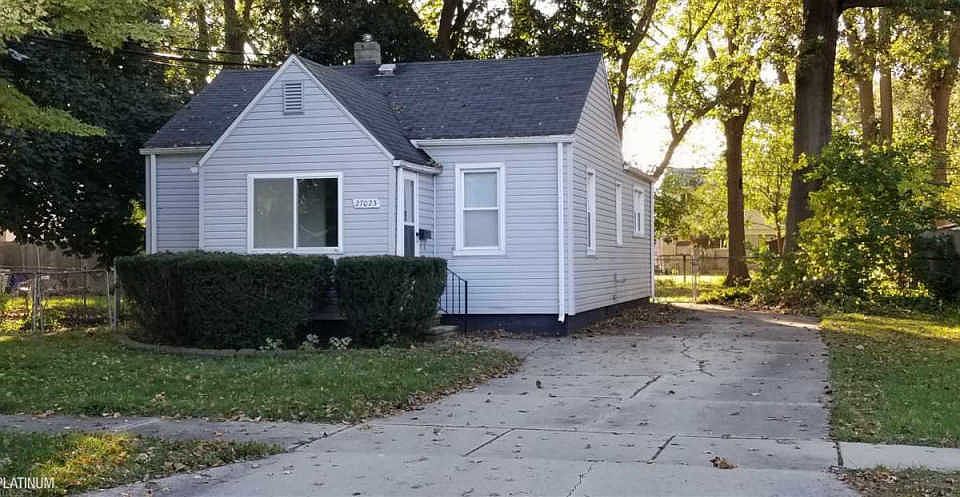 1st image of 27023 Vance St