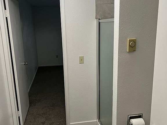 4th image of 1521 E Satre Ave
