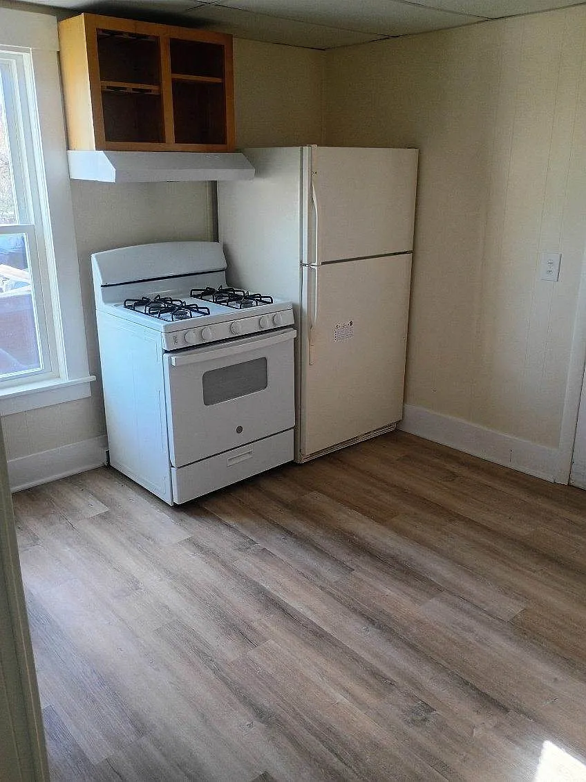 2 bed, 770 sqft, $2,190 — Photo 3