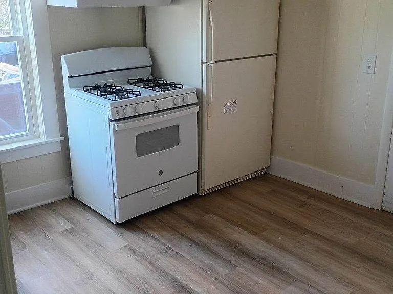 24 Granite St #5 — Photo 3