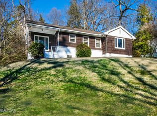 5109 Green Valley Dr, Knoxville, TN 37914