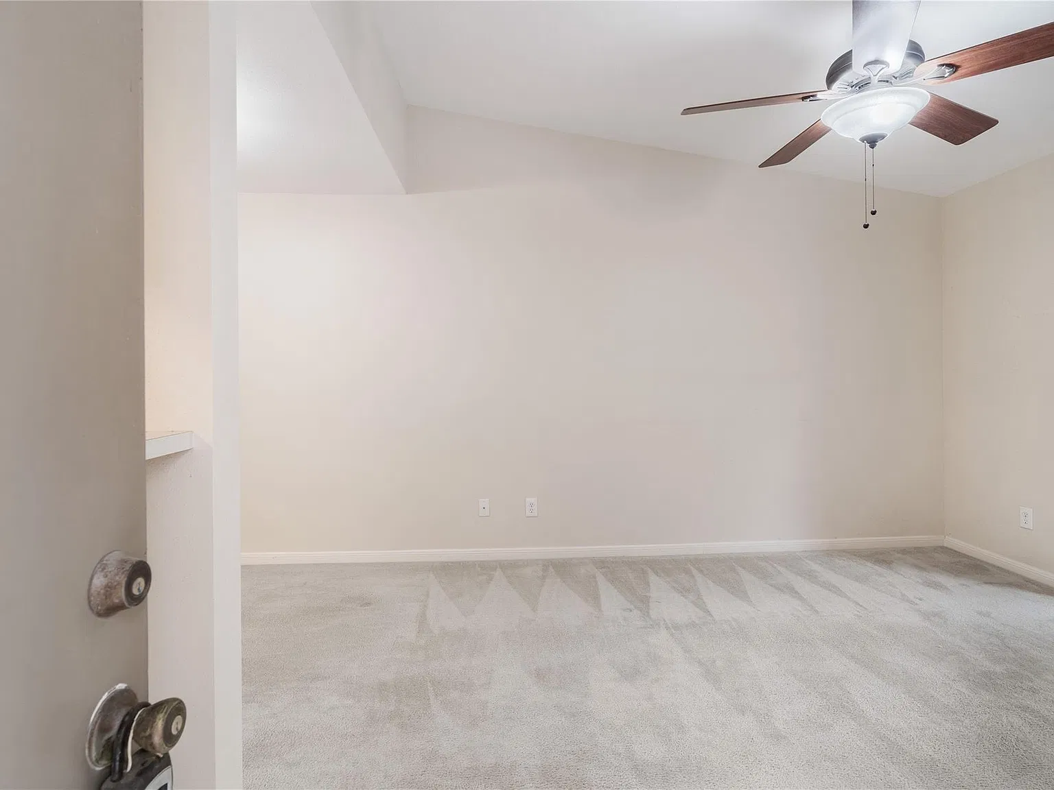 1 bed, 1.0 bath, 592 sqft, $875 — Photo 4