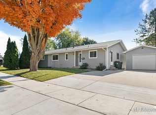 1013 Vandenburg St, Sun Prairie, WI 53590