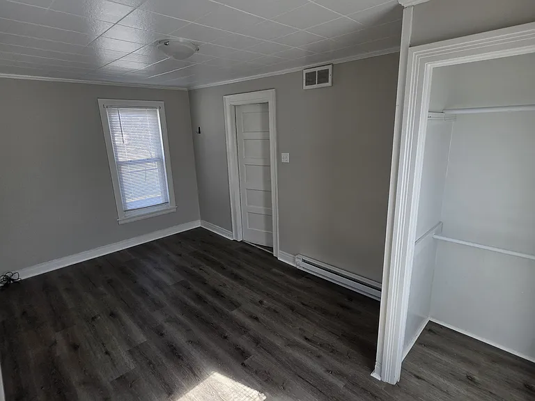 28 W James St — Photo 4