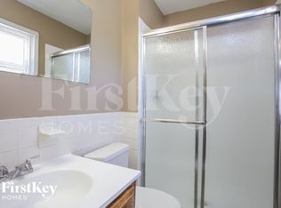 3720 NE Antioch Rd, Kansas City, MO 64117