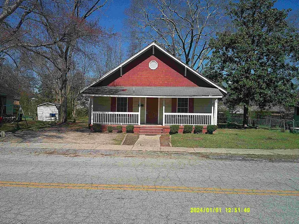 579 Buncombe St, Woodruff, SC 29388