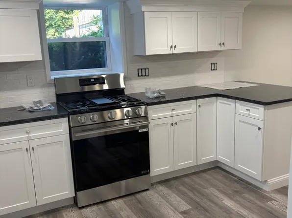 168 Mount Hope Ave APT 1, Bristol, RI 02809