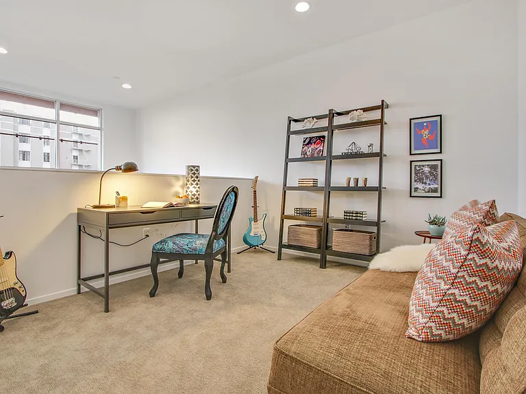 1342 N Hayworth Ave #108 — Photo 8
