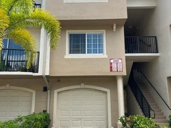 800 Crestwood Ct S APT 811, Royal Palm Beach, FL 33411
