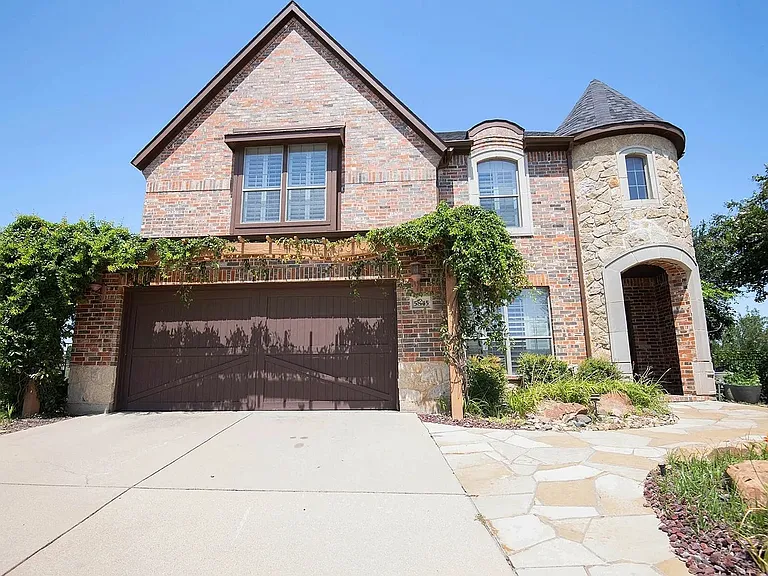 5845 Tuleys Creek Dr — Photo 1