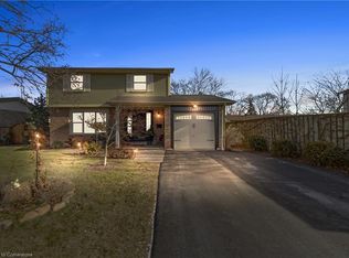 673 Inverary Rd, Burlington, ON L7L2L8