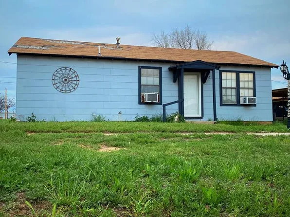 410 N 5th St, Coahoma, TX 79511