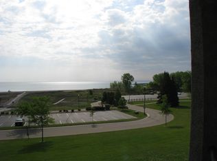 1835 Chatham St FLOOR 1, Racine, WI 53402