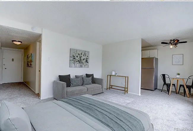 Studio, 440 sqft, $1,325 — Photo 2