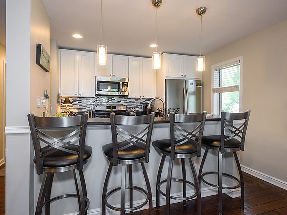 3rd image of 320 Oselka Dr Suite 242