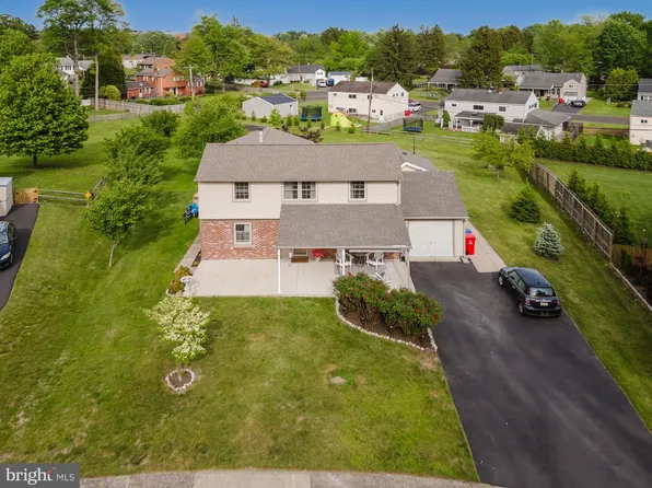 431 Camberly Rd, Warminster, PA 18974