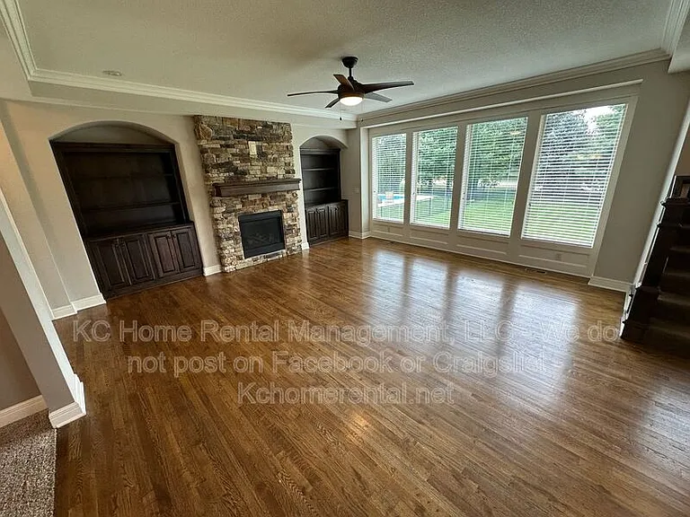 8608 W 165th Pl — Photo 10