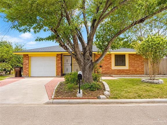 3rd image of 1902 Ash Cir