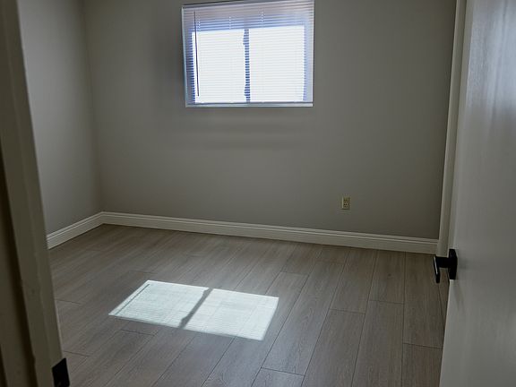 3rd image of 2131 E Geneva Dr #2