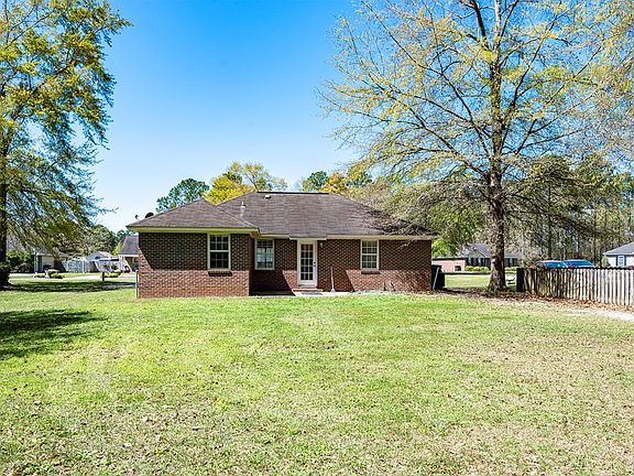 4th image of 111 Toccoa Dr