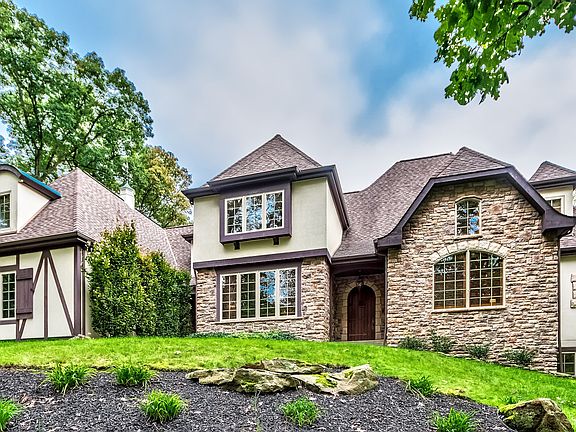 3rd image of 408 Settlers Village Cir