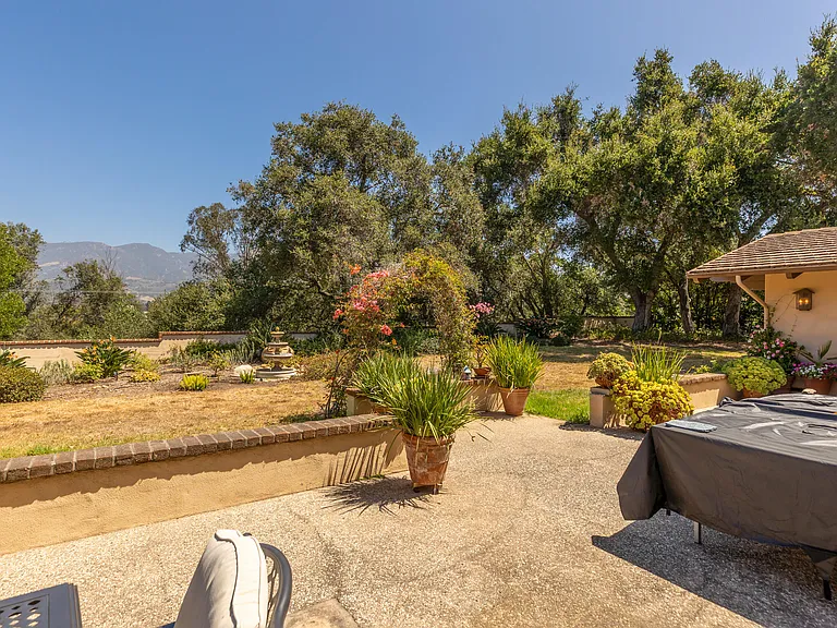 375 Las Palmas Dr — Photo 21