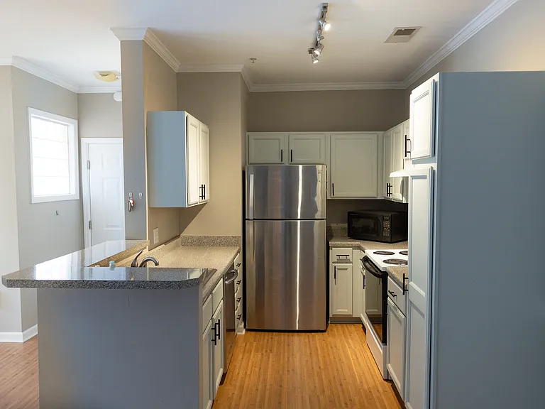 720 N Person St #101 — Photo 2