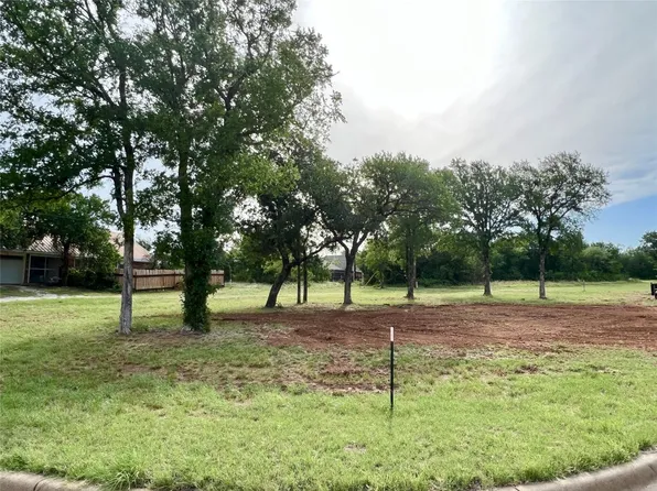 1505 Northcliff Ct, Graham, TX 76450
