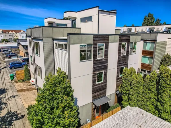4033 California Avenue SW, Seattle, WA 98116