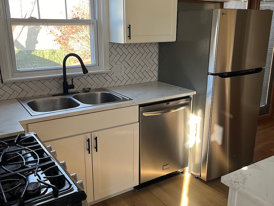 1st image of 2876 10th St