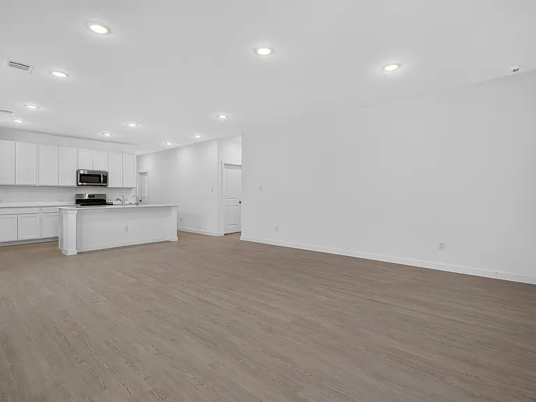 415 Kayden Ct — Photo 6