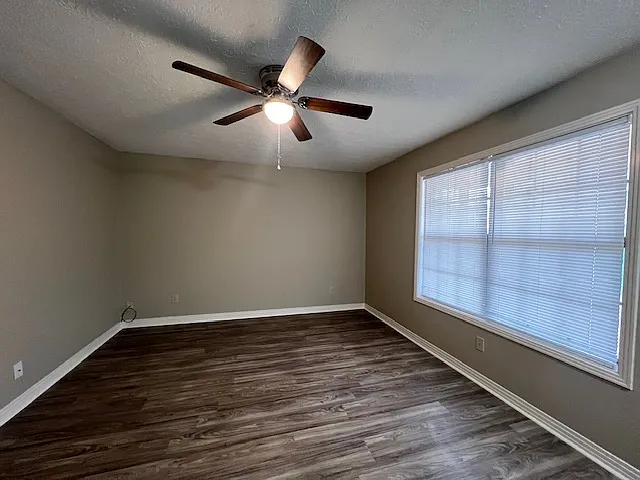 2 bed, 1.5 bath, $1,000 — Photo 4