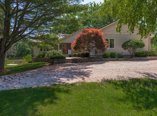 21040 Hawthorne Ridge Rd, Downs, IL 61736