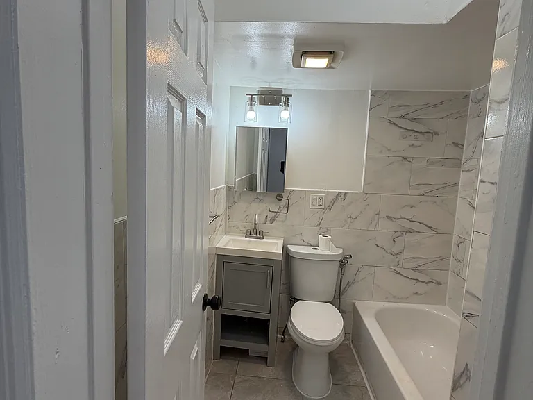 197 S 11th St #3 — Photo 8