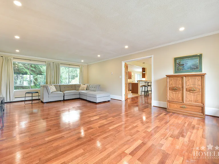 13900 Blackburn Ave #HOUSE — Photo 2