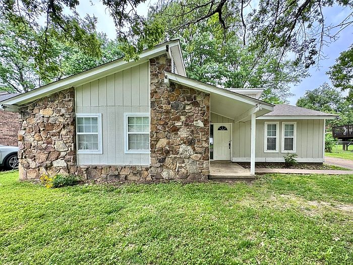 1st image of 5785 Willow Springs Dr