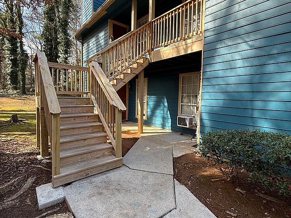 2nd image of 5516 Mountain Springs Cir