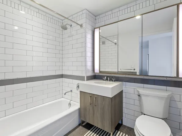 515 West 38th Street image 6 of 27