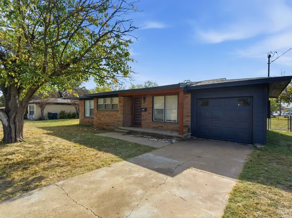 613 Crestview Dr, Granbury, TX 76048